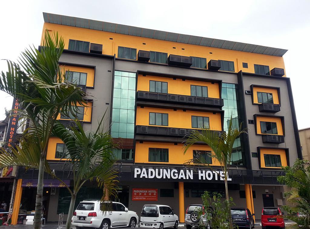 Padungan Hotel Kuching Exteriér fotografie