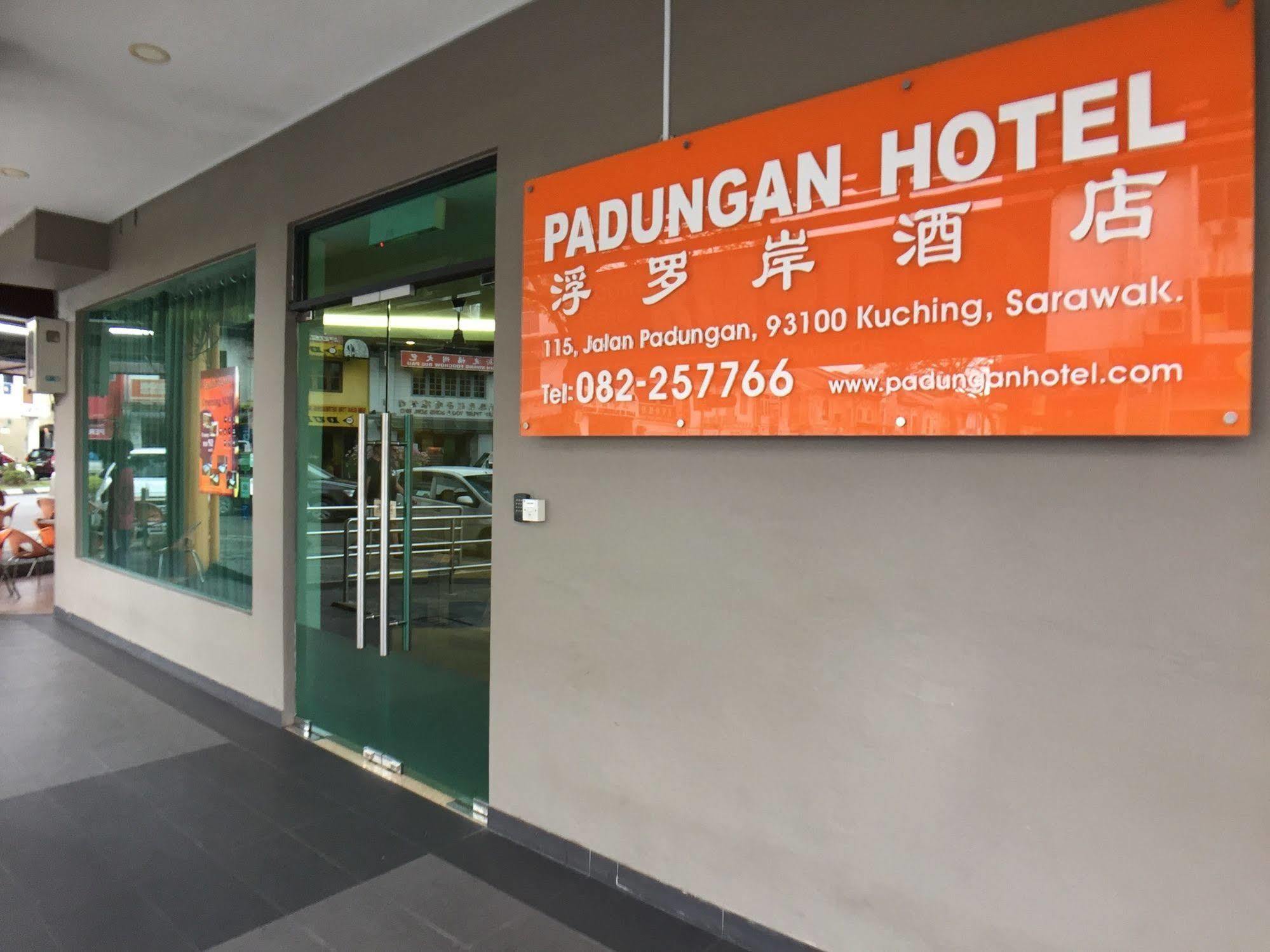 Padungan Hotel Kuching Exteriér fotografie